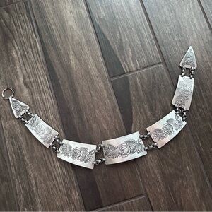 Vintage Rose Embossed Art Deco Silver Belt